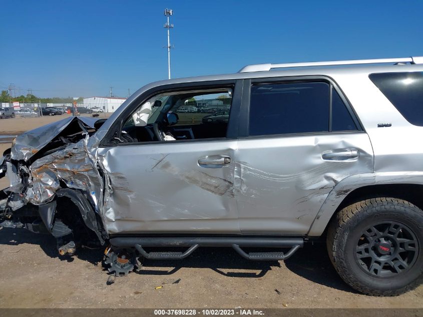 2018 TOYOTA 4RUNNER SR5/LIMITED/SR5 PREMIUM - JTEZU5JR6J5180803