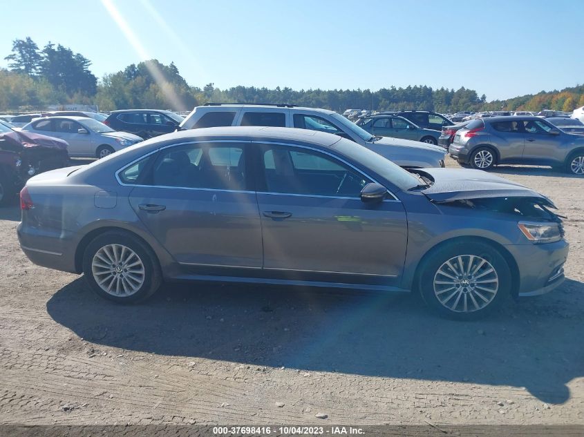 2017 VOLKSWAGEN PASSAT SE - 1VWBT7A33HC075557
