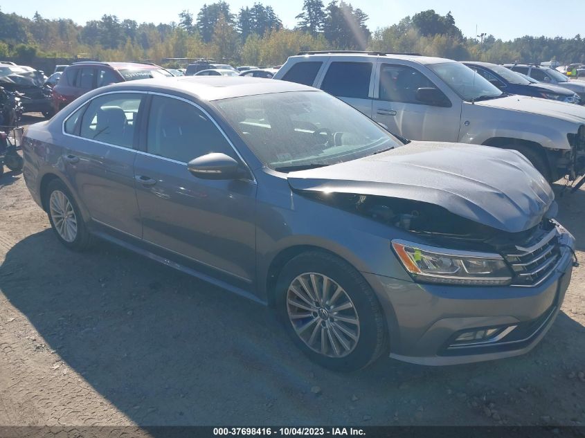 2017 VOLKSWAGEN PASSAT SE - 1VWBT7A33HC075557