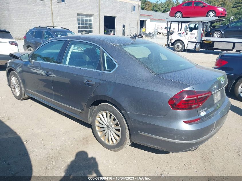 2017 VOLKSWAGEN PASSAT SE - 1VWBT7A33HC075557