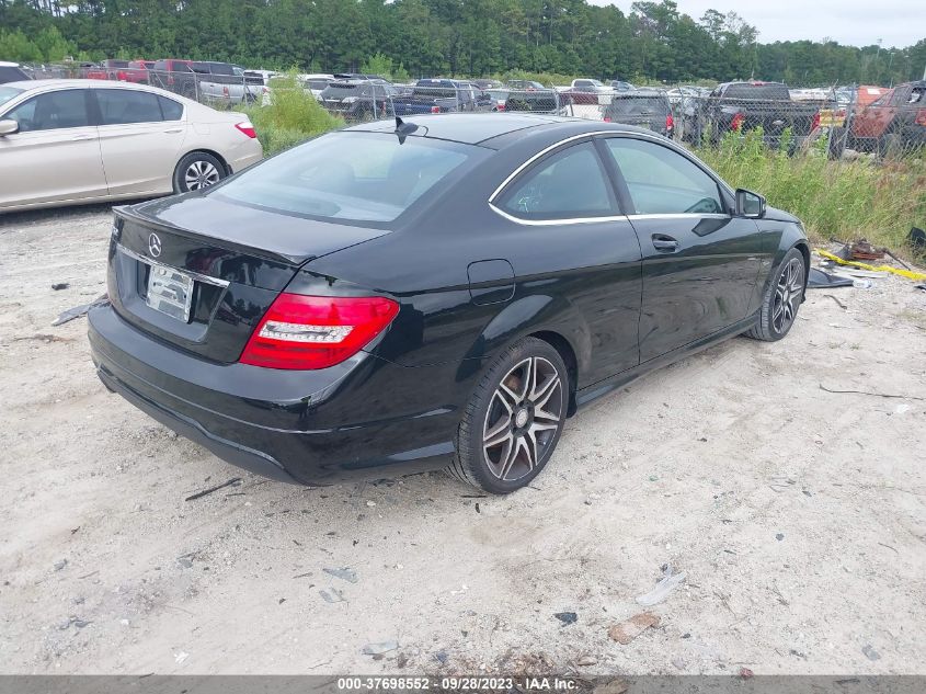2014 MERCEDES-BENZ C 250 WDDGJ4HB9EG263035