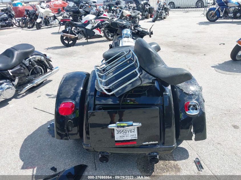 2019 HARLEY-DAVIDSON FLHTCUTG 1HD1MAF17KB850809