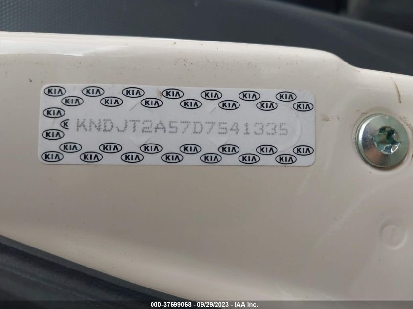 2013 KIA SOUL BASE - KNDJT2A57D7541335