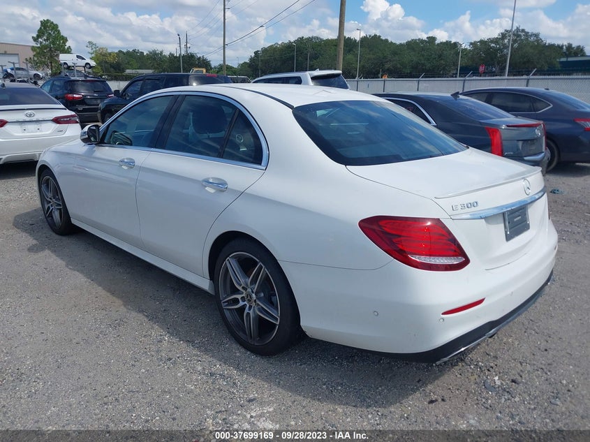 VIN WDDZF4JB7JA426248 2018 MERCEDES-BENZ E-CLASS E 300