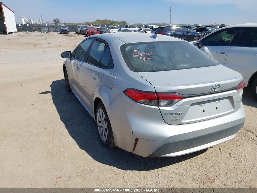 VIN: 5YFEPMAE5NP303548 2022 TOYOTA COROLLA LE