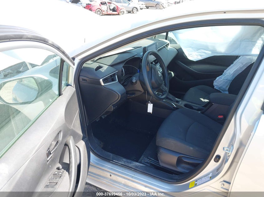 VIN: 5YFEPMAE5NP303548 2022 TOYOTA COROLLA LE