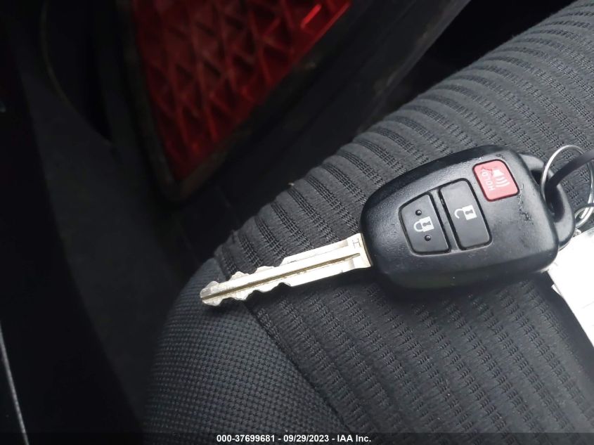 2017 TOYOTA RAV4 LE - JTMBFREV2HJ137169