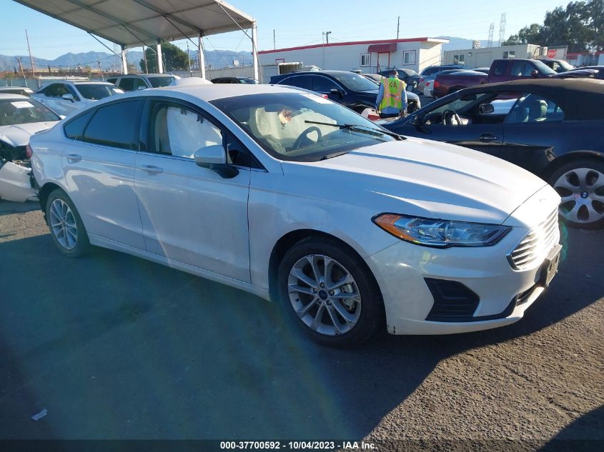 3FA6P0LUXLR256855 Ford Fusion SE