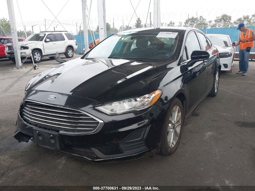 3FA6P0HD0KR215934 2019 FORD FUSION, photo no. 2