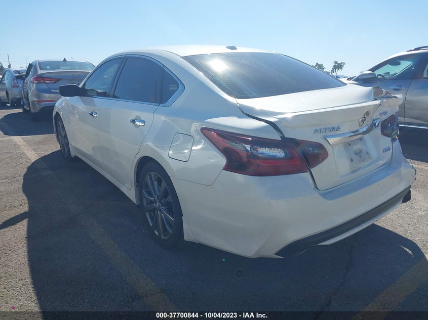 VIN 1N4AL3AP3JC474667 2018 NISSAN ALTIMA 2.5 SR