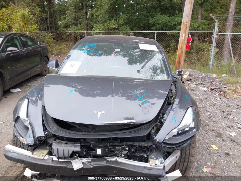 VIN 5YJ3E1EB6JF086822 2018 TESLA MODEL 3 LONG RANGE