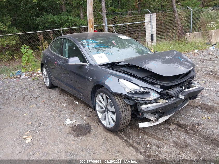 VIN 5YJ3E1EB6JF086822 2018 TESLA MODEL 3 LONG RANGE