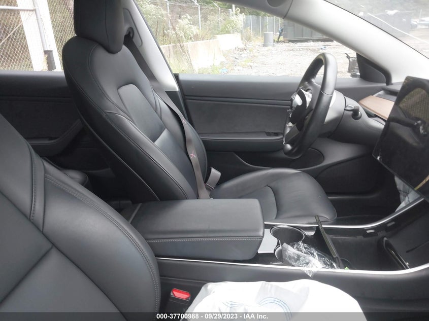 VIN 5YJ3E1EB6JF086822 2018 TESLA MODEL 3 LONG RANGE