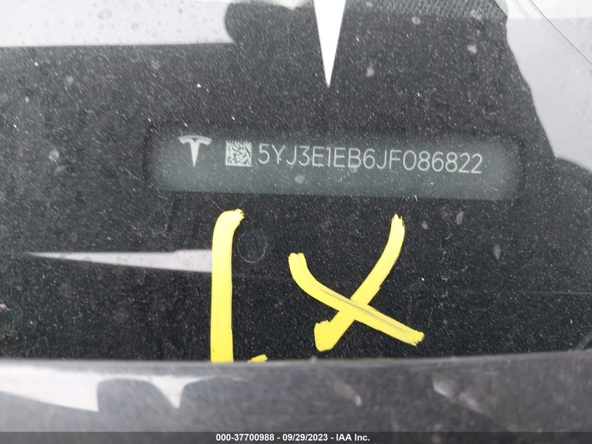 VIN 5YJ3E1EB6JF086822 2018 TESLA MODEL 3 LONG RANGE