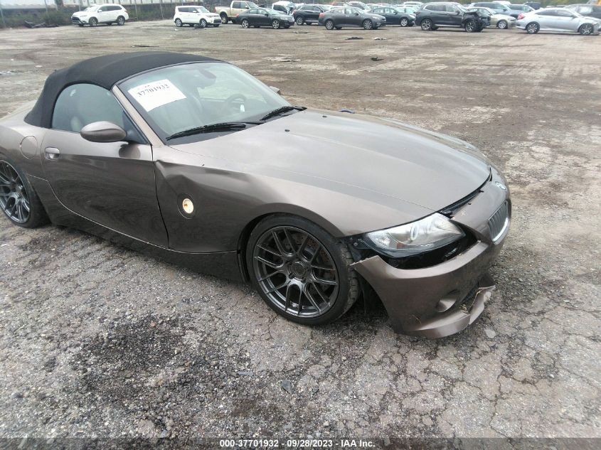 5UMBT93566LY52089 2006 BMW Z4 Mphoto 12