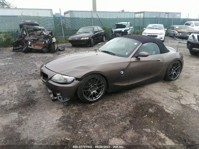 5UMBT93566LY52089 2006 BMW Z4 Mphoto 2