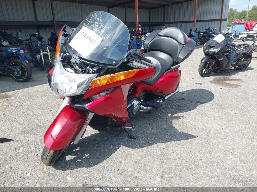 2011 VICTORY MOTORCYCLES VISION TOUR 5VPSW36N5B3008240