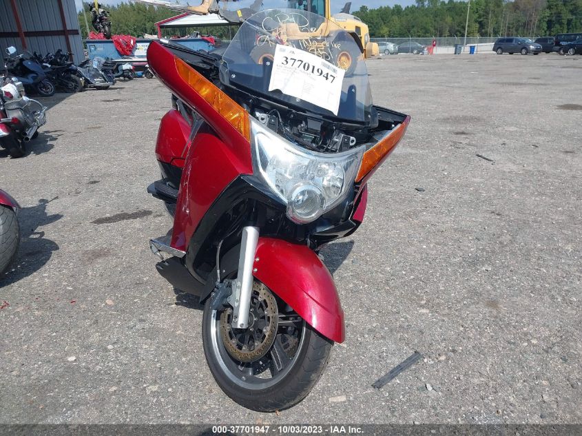 2011 VICTORY MOTORCYCLES VISION TOUR 5VPSW36N5B3008240