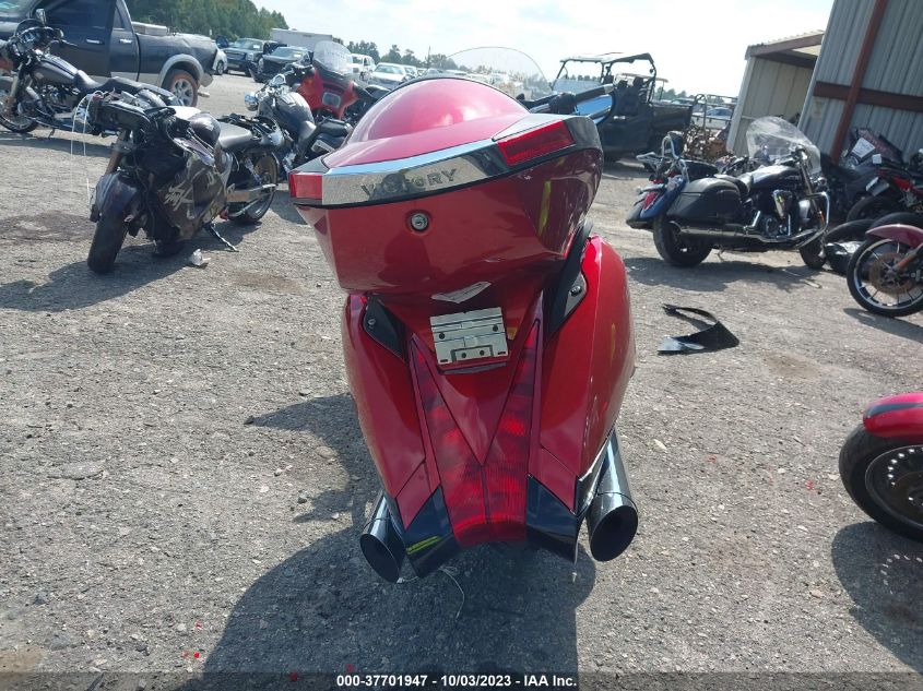 2011 VICTORY MOTORCYCLES VISION TOUR 5VPSW36N5B3008240