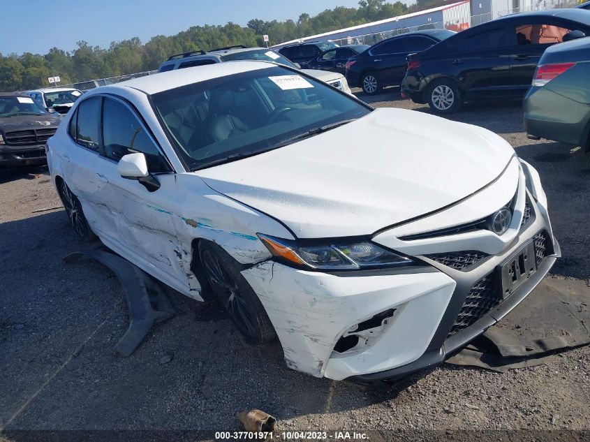 Lot #2539238212 2020 TOYOTA CAMRY SE salvage car