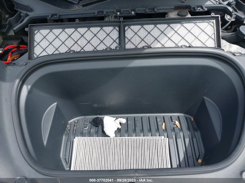 VIN 7SAYGDEE4NF320105 2022 TESLA MODEL Y LONG RANGE