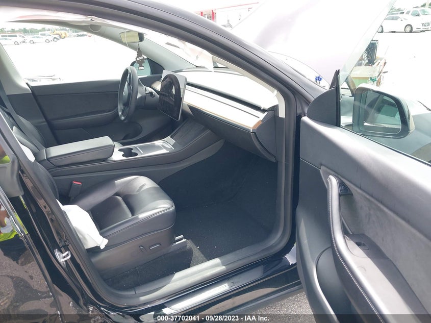 2022 TESLA MODEL Y DUAL MOTOR FR AC IND(VIN: 7SAYGDEE4NF320105