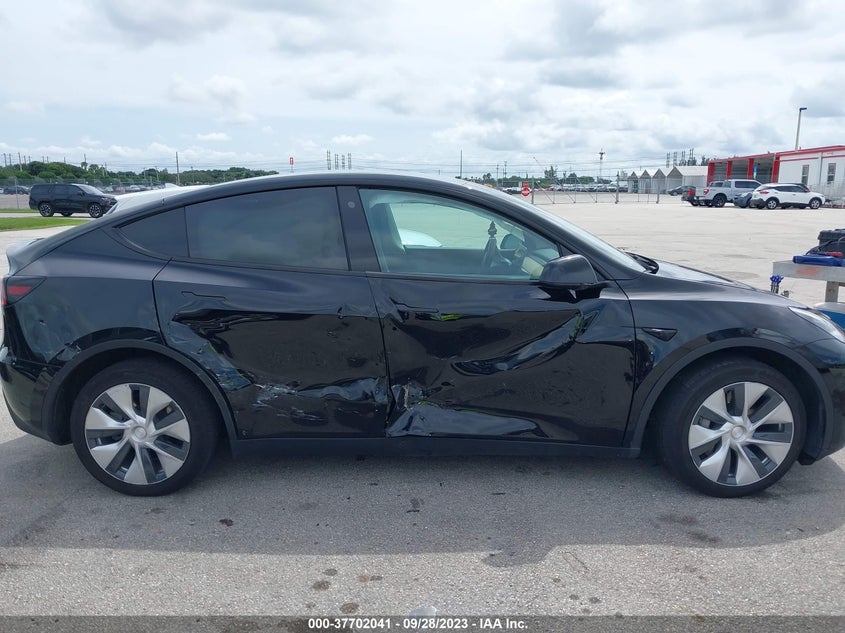 2022 TESLA MODEL Y DUAL MOTOR FR AC IND(VIN: 7SAYGDEE4NF320105