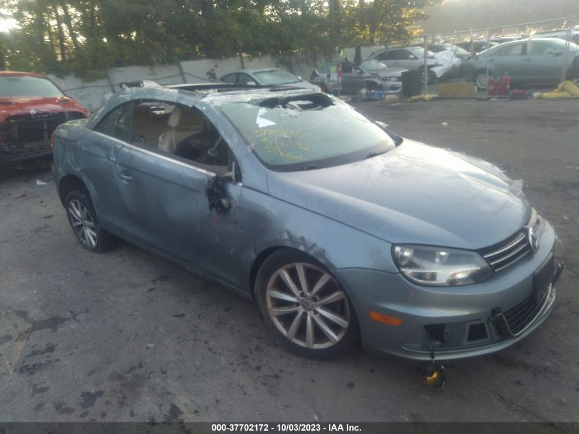 2015 VOLKSWAGEN EOS KOMFORT EDITION - WVWBW8AH5FV000999