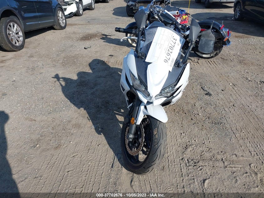 VIN ML5EXEM18LDA13218 2020 KAWASAKI EX650 M