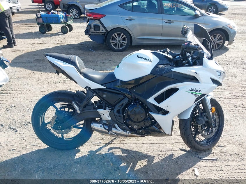 VIN ML5EXEM18LDA13218 2020 KAWASAKI EX650 M