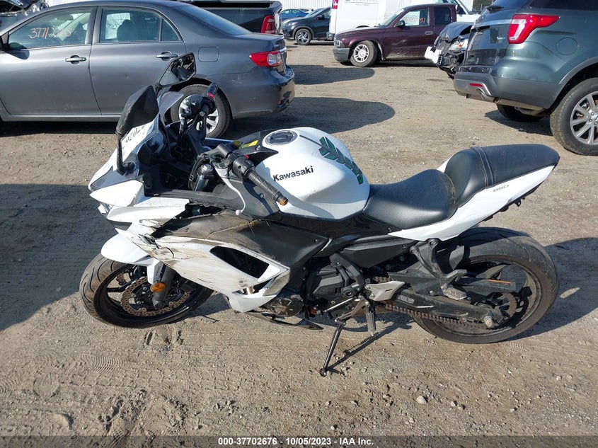 VIN ML5EXEM18LDA13218 2020 KAWASAKI EX650 M