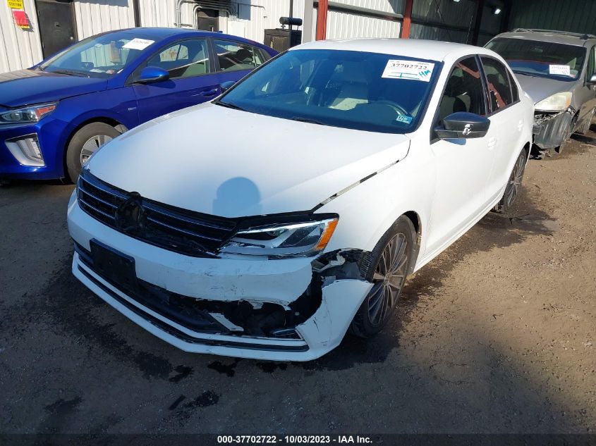 2016 VOLKSWAGEN JETTA SEDAN 1.8T SPORT - 3VWD17AJ5GM278363