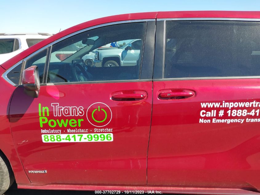 2021 TOYOTA SIENNA LE - 5TDKRKEC0MS010430