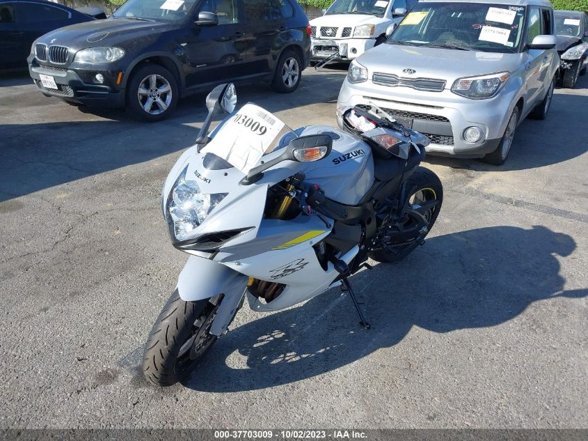 2022 SUZUKI GSX-R750 JS1GR7MA5N7101396
