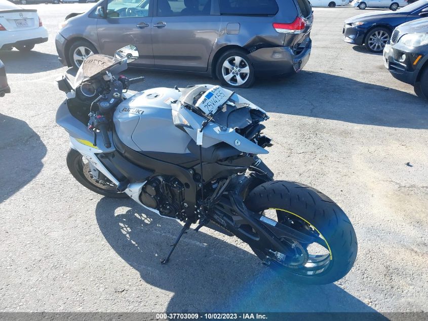 2022 SUZUKI GSX-R750 JS1GR7MA5N7101396