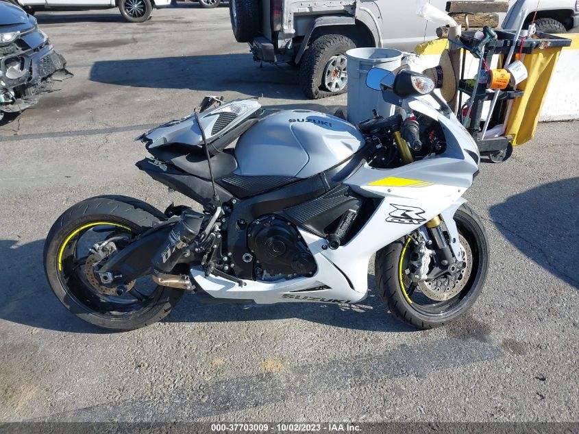 2022 SUZUKI GSX-R750 JS1GR7MA5N7101396