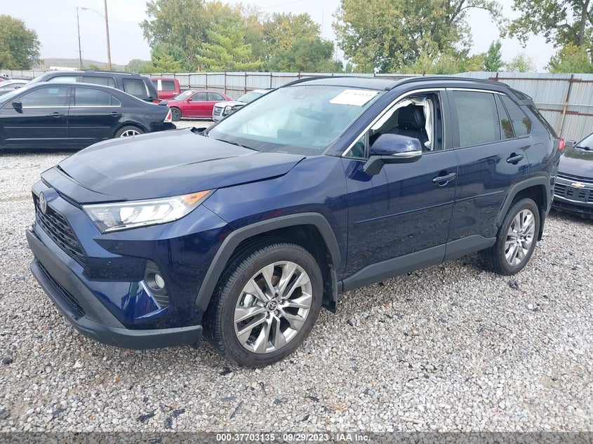 VIN 2T3A1RFV2MW206818 2021 TOYOTA RAV4 XLE PREMIUM
