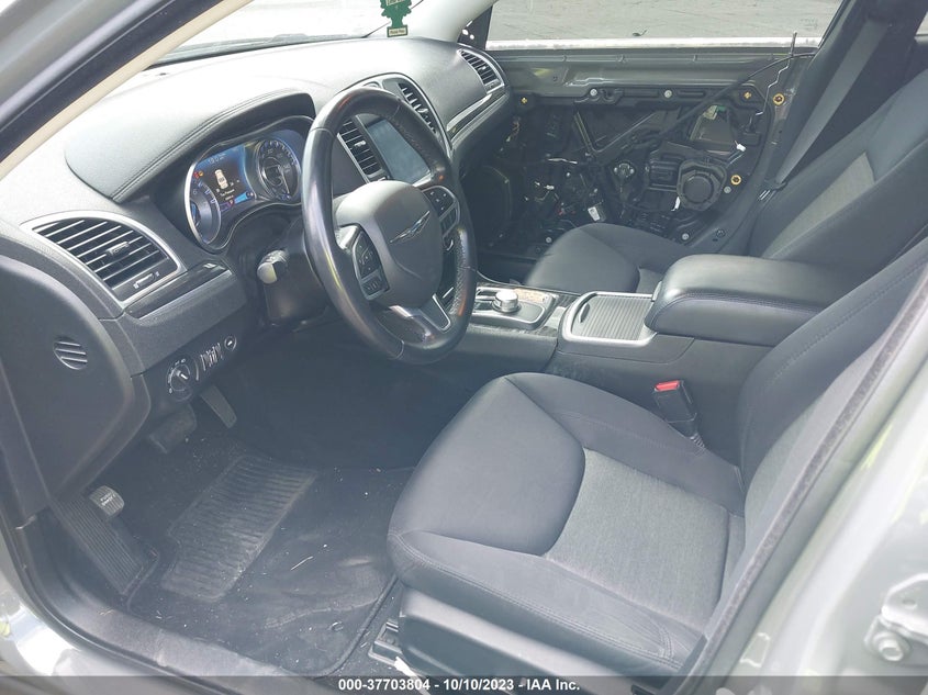 VIN 2C3CCAAG4KH610363 2019 CHRYSLER 300 TOURING