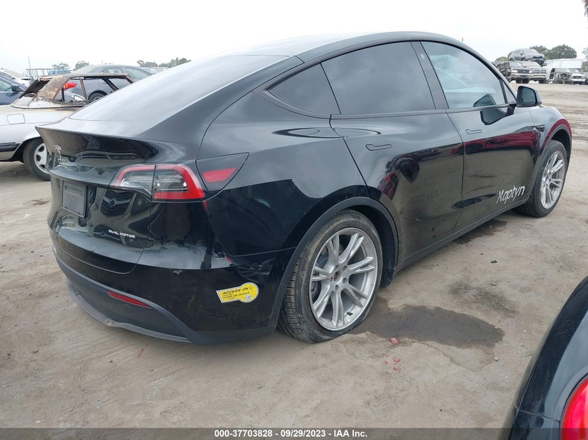 VIN 5YJYGDEE7MF300202 2021 TESLA MODEL Y LONG RANGE