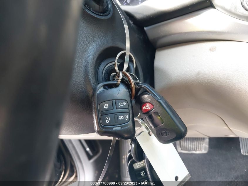 VIN KMHD84LF5KU781817 2019 HYUNDAI ELANTRA SEL