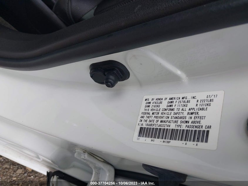 VIN 19UUB3F37JA002744 2018 ACURA TLX