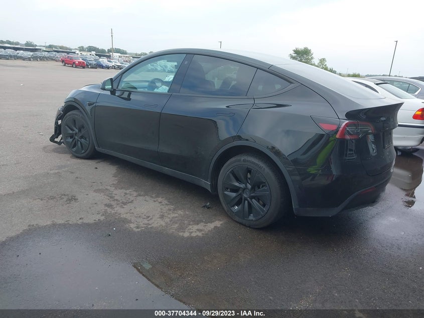VIN 7SAYGDEE8NF322682 2022 TESLA MODEL Y LONG RANGE