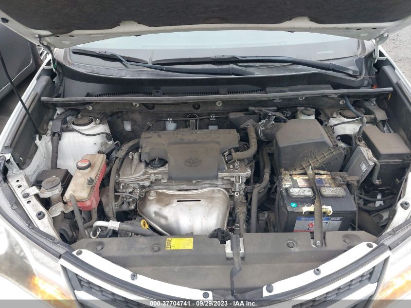 2015 TOYOTA RAV4 LE - JTMZFREV1FJ039407