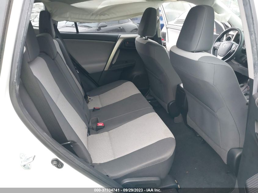 2015 TOYOTA RAV4 LE - JTMZFREV1FJ039407