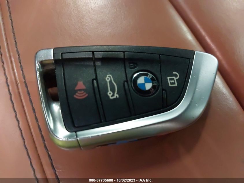 5UXKU2C56H0N84544 2017 BMW X6, photo no. 11