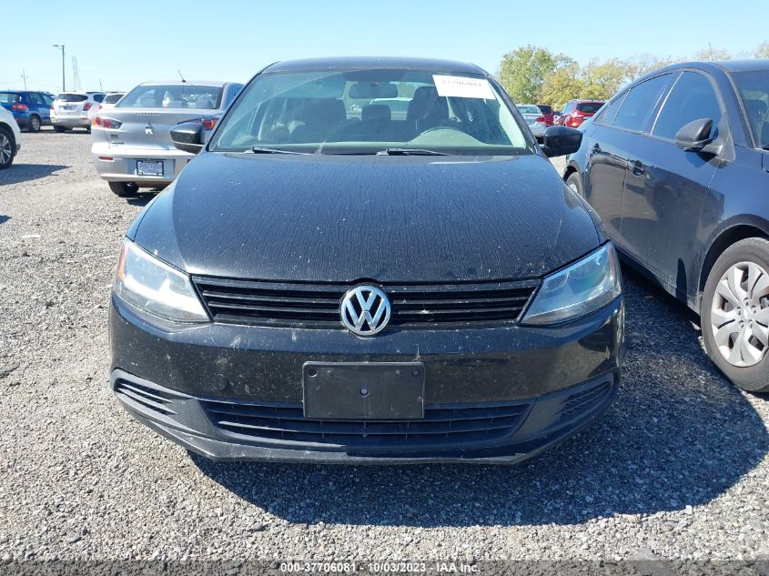 2014 VOLKSWAGEN JETTA SEDAN S - 3VW1K7AJ7EM398405