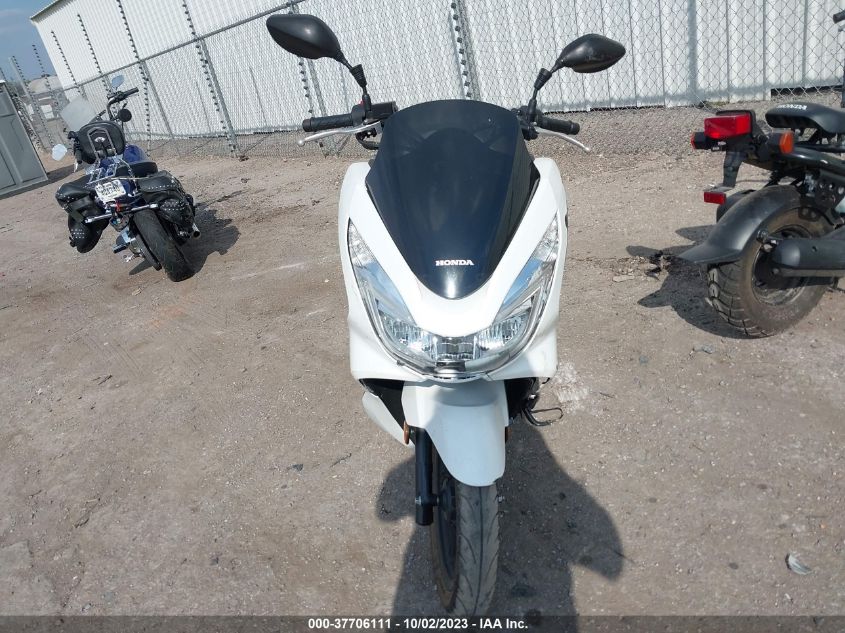 2015 HONDA PCX 150 RLHKF1803FY002577