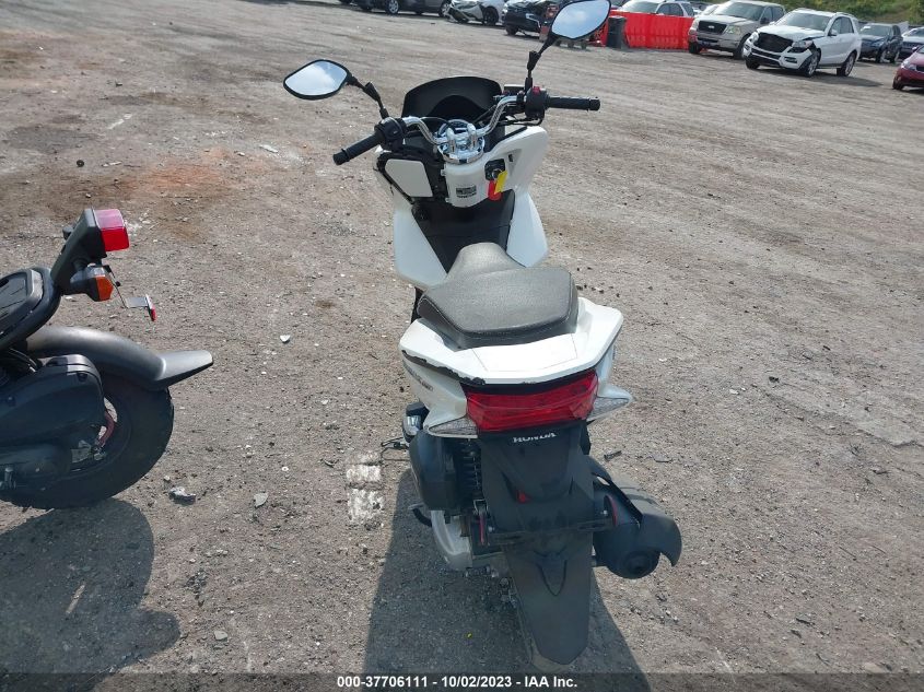 2015 HONDA PCX 150 RLHKF1803FY002577