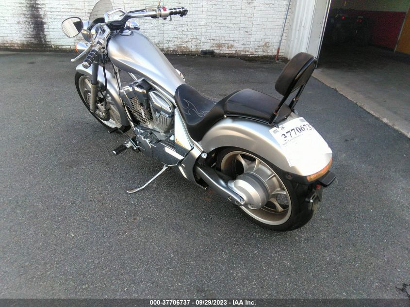 2010 HONDA VT1300 CX JH2SC6103AK001206