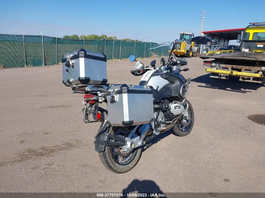 2011 BMW R1200 GS ADVENTURE WB1048009BZX66047
